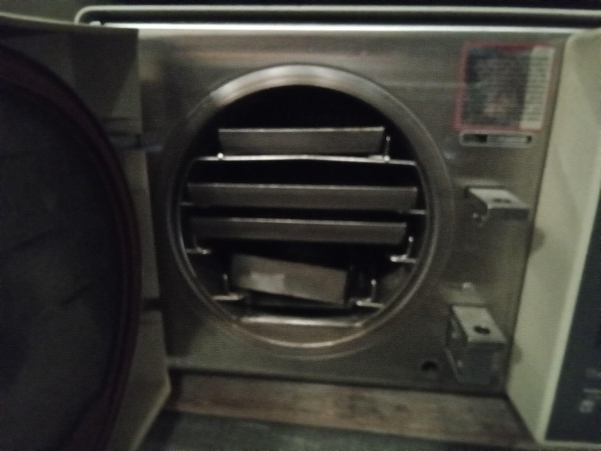 Pelton and Crane Validator Plus Autoclave