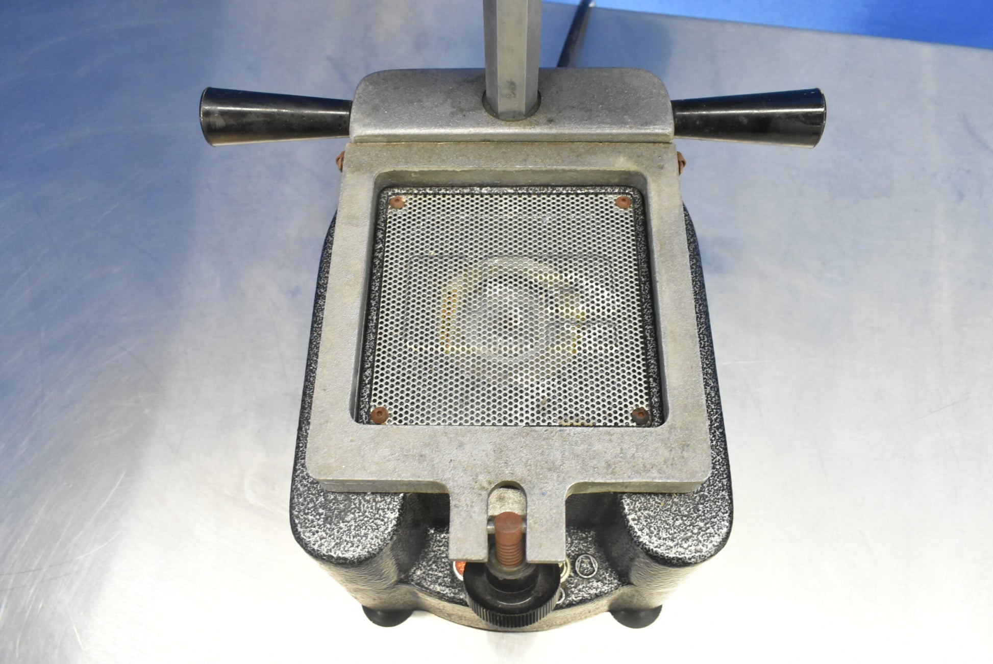 Ultradent Forming Machine Model P105-U01 - Dental Equipment Store