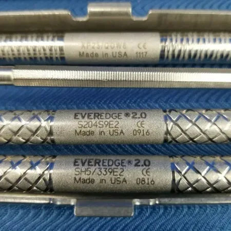 Hu-Friedy Dental Hygienist's Instrument Metal Kit - Dental Equipment Store