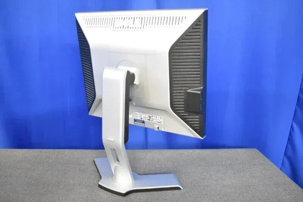 Dell 19" Adjustable LCD Monitor 1908FPB image 6