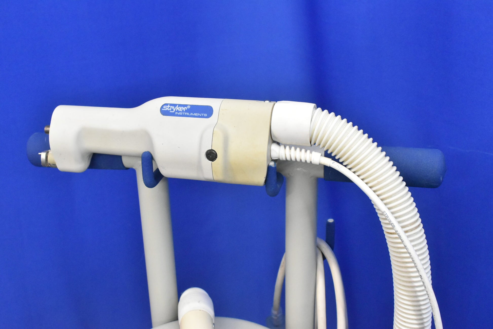 Stryker 986 CastVac with Mobile Stand - Dental Equipment Store