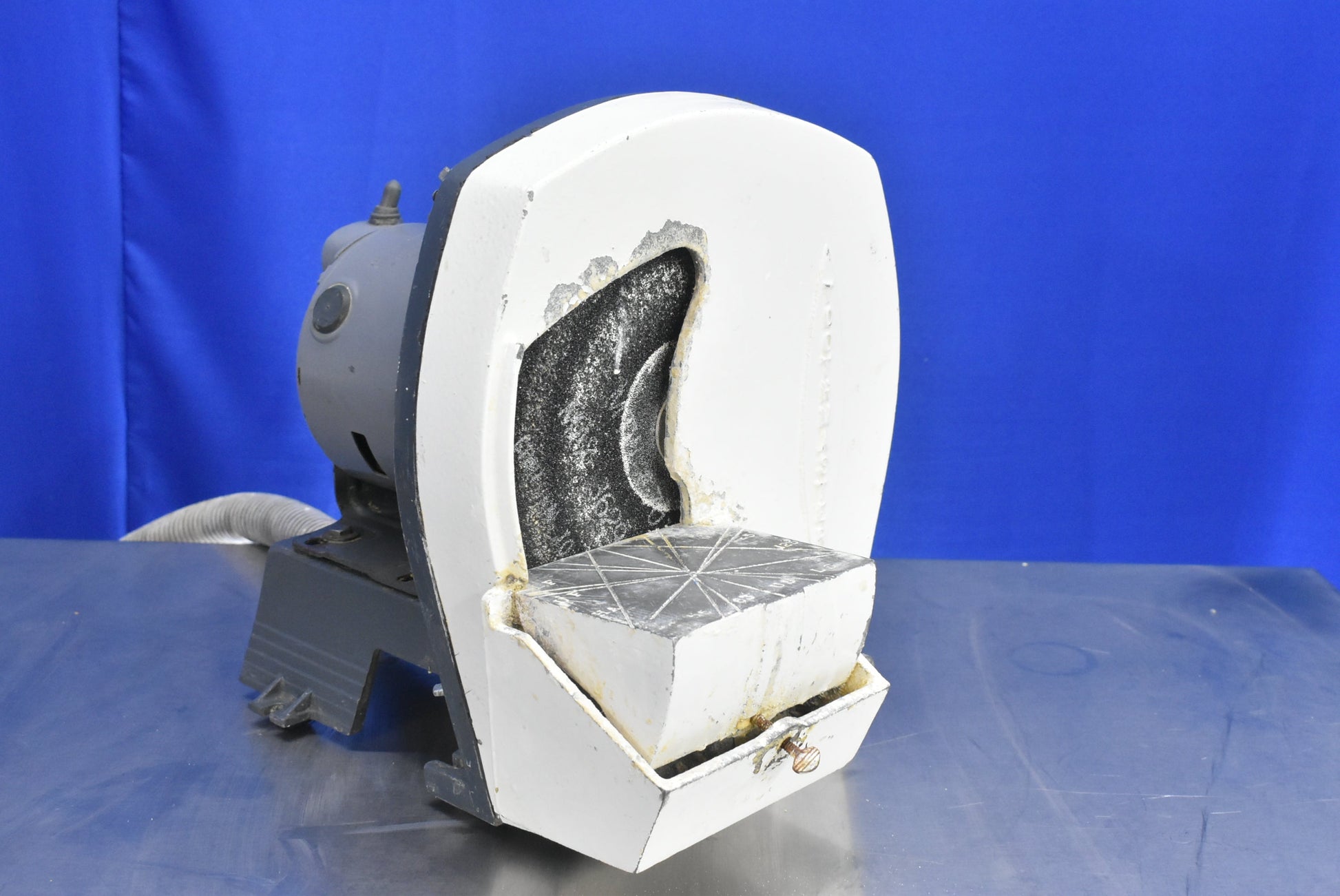 Toothmaster 10" Wet Model Trimmer - Dental Equipment Store