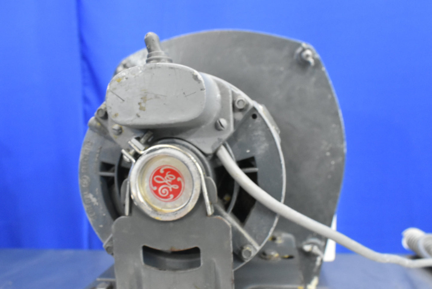 Toothmaster 10" Wet Model Trimmer - Dental Equipment Store