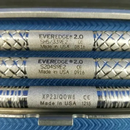 Hu-Friedy Dental Hygienist's Instrument Metal Kit - Dental Equipment Store