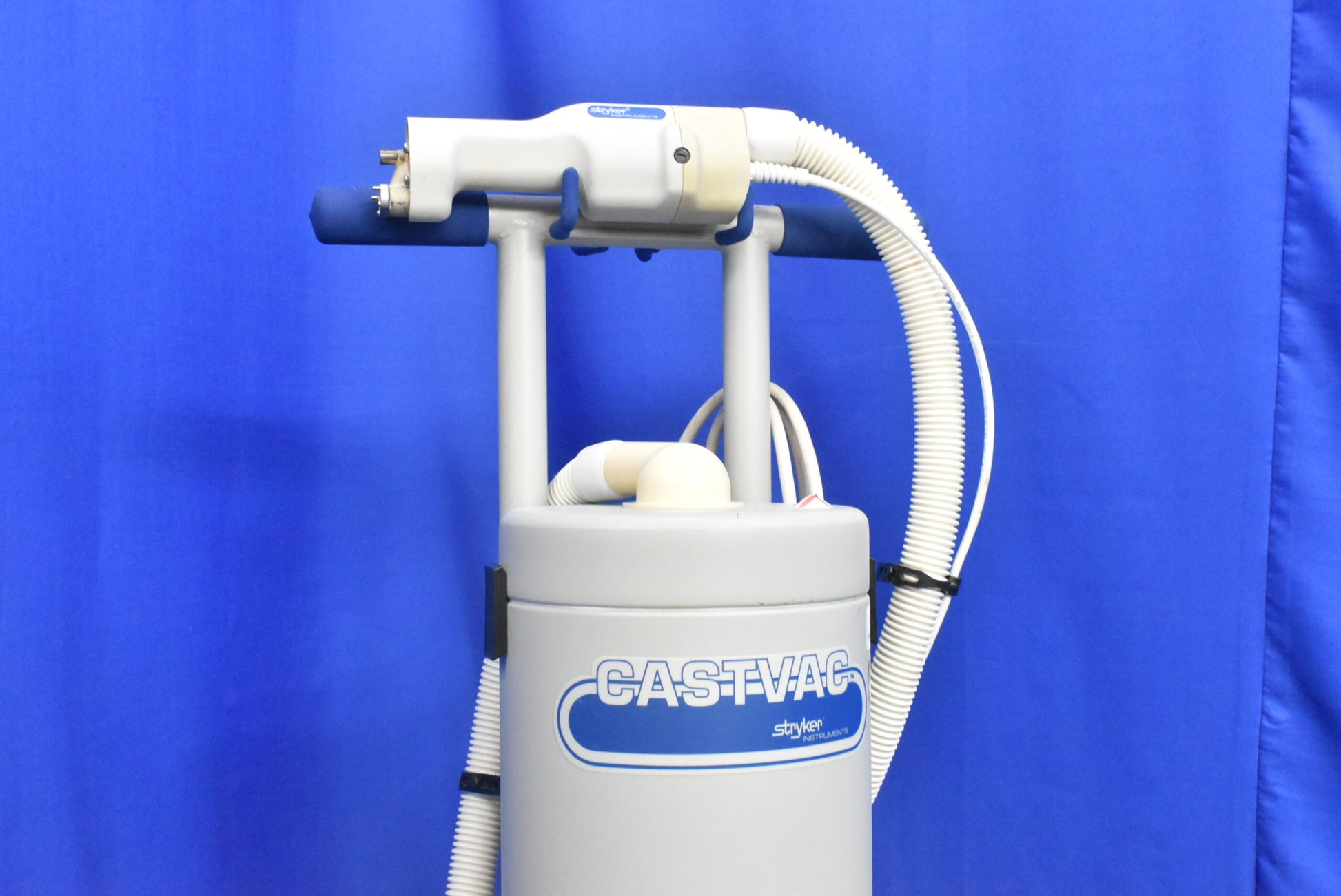 Stryker 986 CastVac with Mobile Stand - Dental Equipment Store