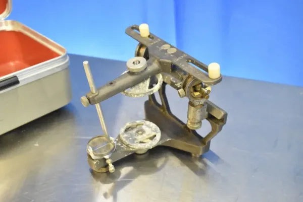 Hanau Articulator with Carrying Case - Dental Equipment Store