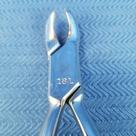 Dental Stainless Steel Extraction Forceps #18L image 1