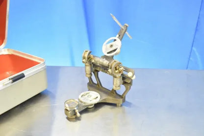 Hanau Articulator with Carrying Case image 8