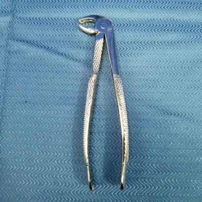 Hu Friedy Stainless Steel Extraction Forceps - FMD4 image 1