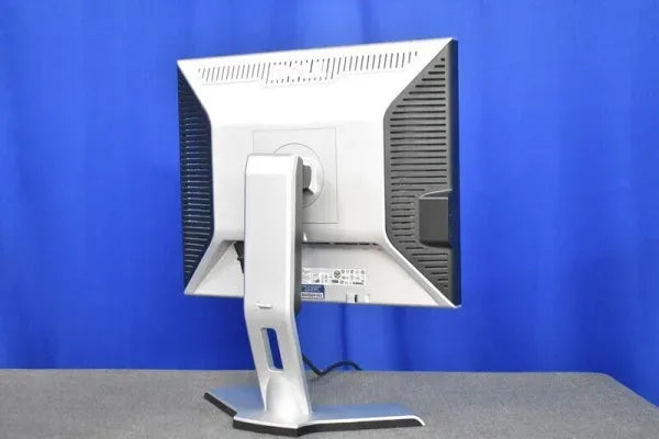Dell 19" Adjustable LCD Monitor 1908FPB image 2
