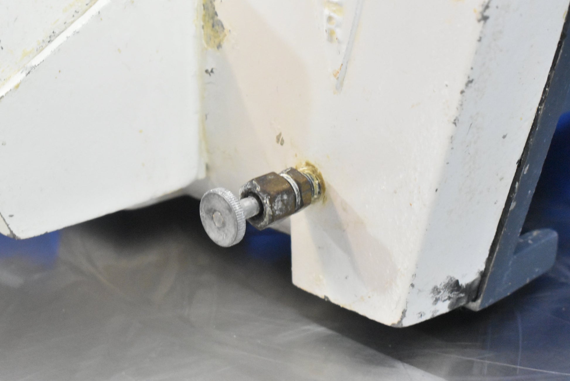 Toothmaster 10" Wet Model Trimmer - Dental Equipment Store