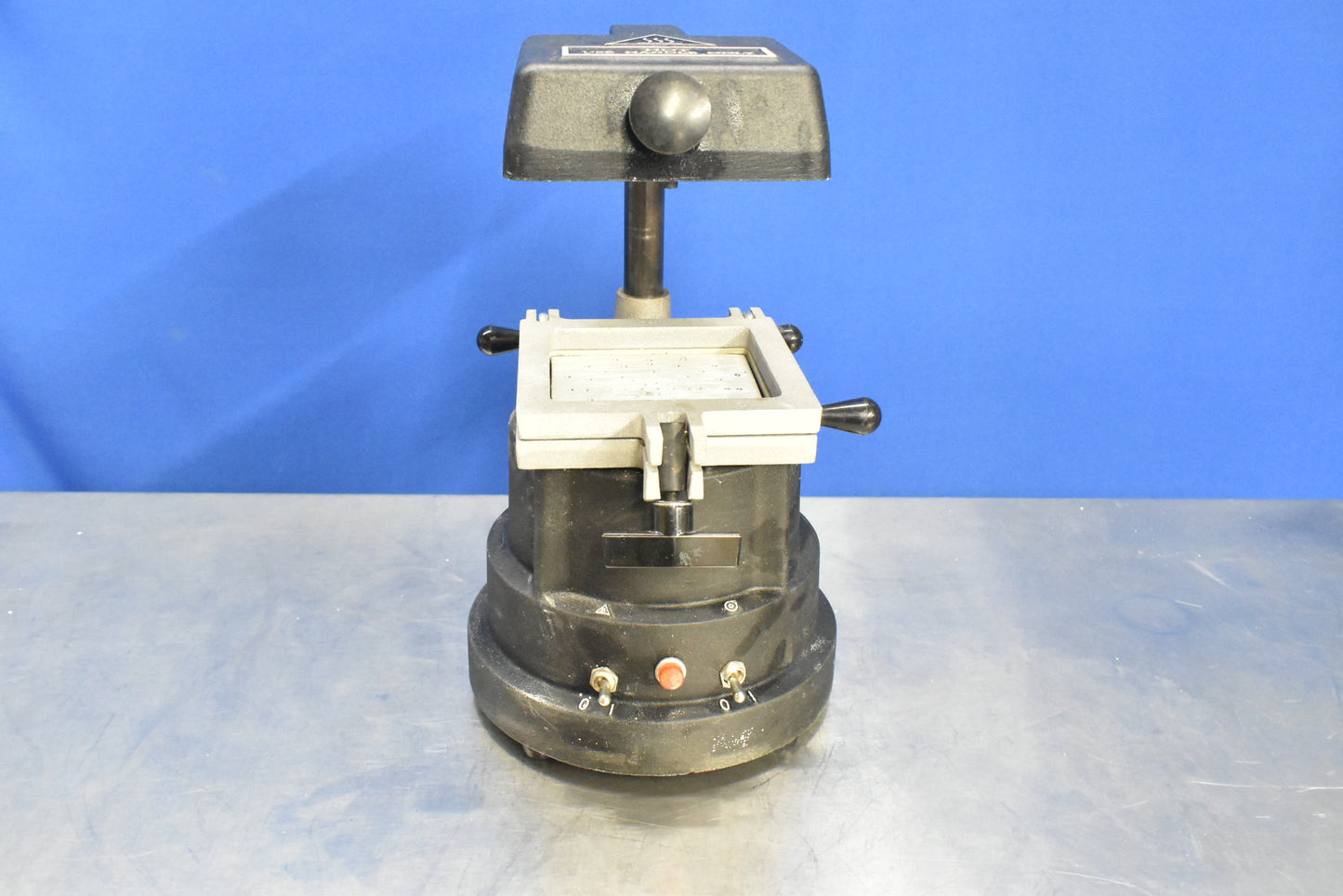 Vacuum Forming Machine - Model No 101 115V 50/60 Hz