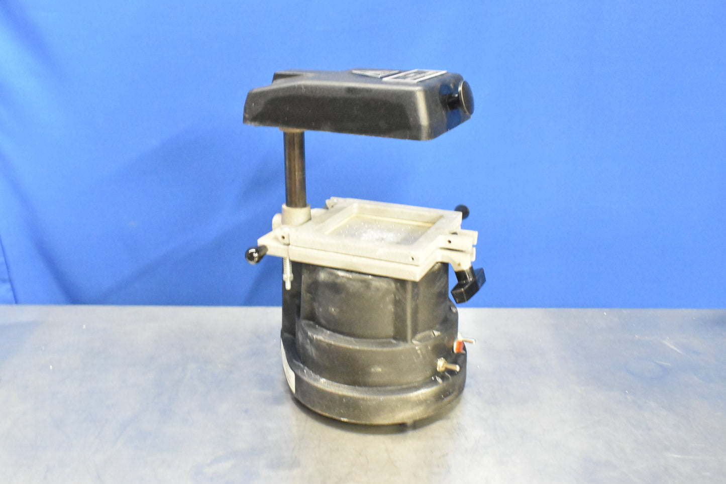 Vacuum Forming Machine - Model No 101 115V 50/60 Hz