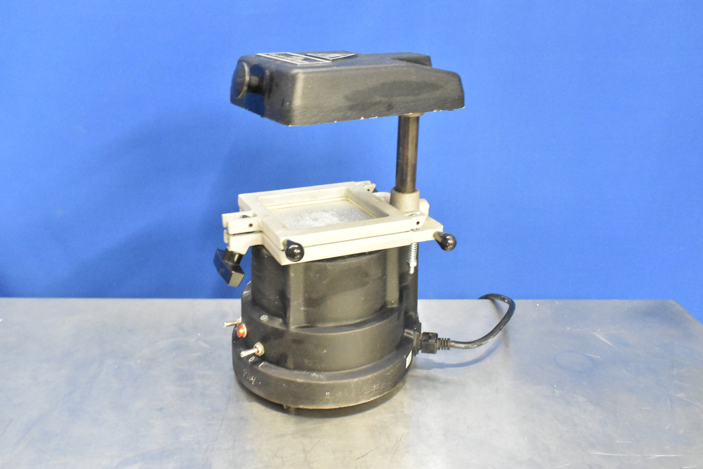 Vacuum Forming Machine - Model No 101 115V 50/60 Hz