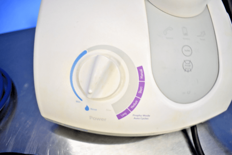 DENTSPLY Cavitron Jet Plus Ultrasonic Scaler and Air Polishing Unit - Gen 137 image 2