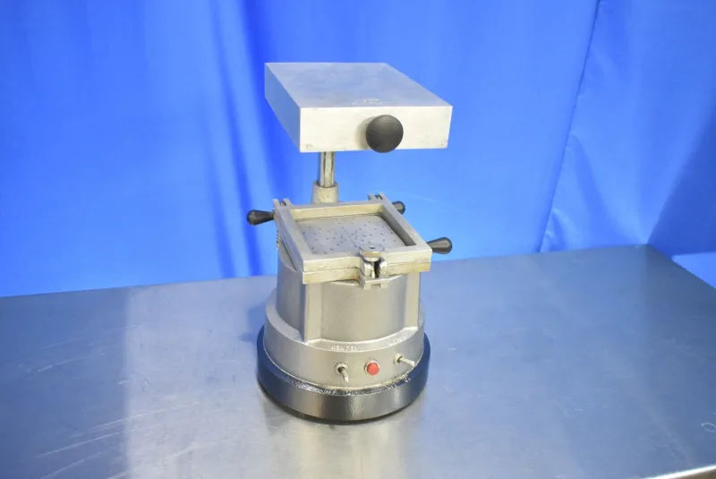 Refurbished Vacuum Forming Machine image 5