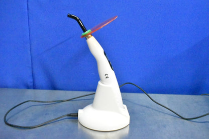 Woodpecker Medical Curing Light with White Base