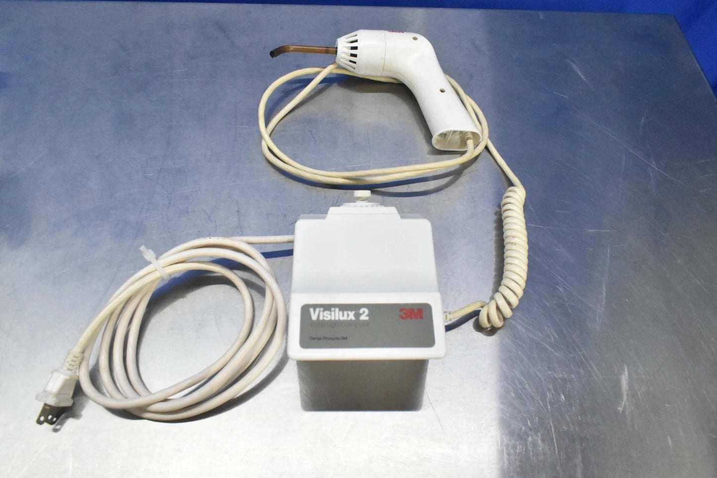 3M Visilux 2 Curing Light