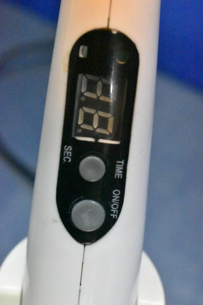 Woodpecker Medical Curing Light with White Base