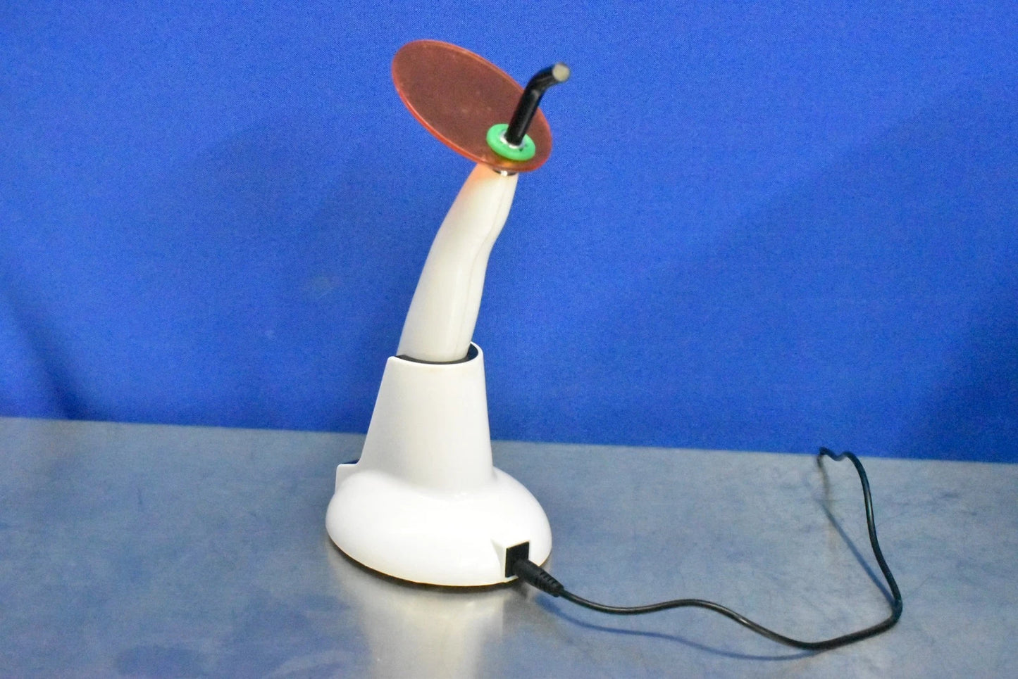 Woodpecker Medical Curing Light with Black & White Base