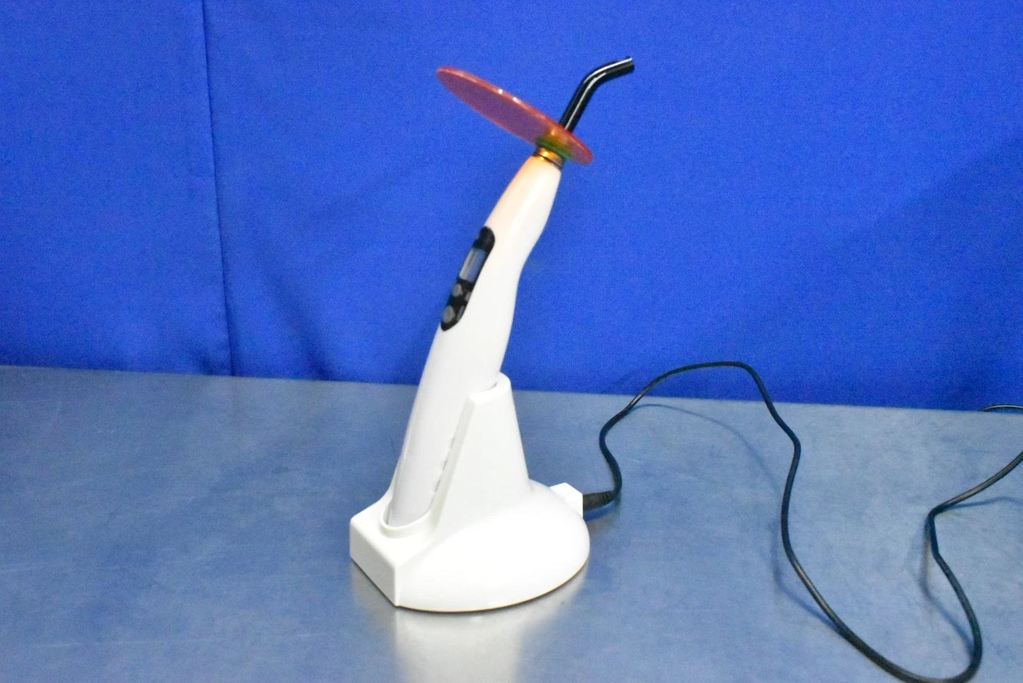 Woodpecker Medical Curing Light with White Base